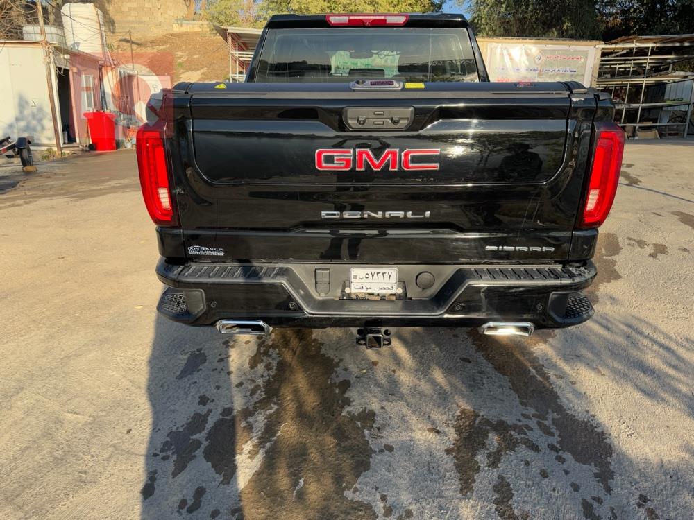 GMC Sierra
